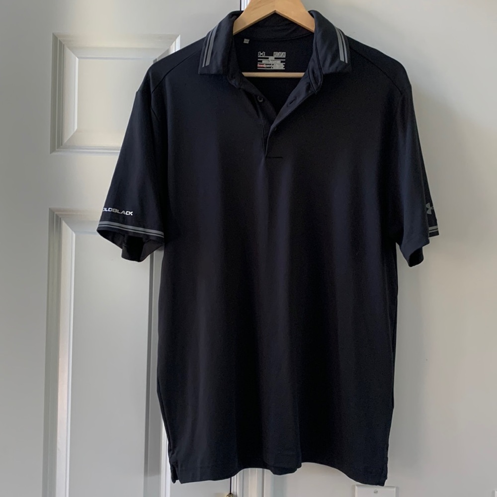 Men’s Under armor size medium loose fit black polo, heat gear material